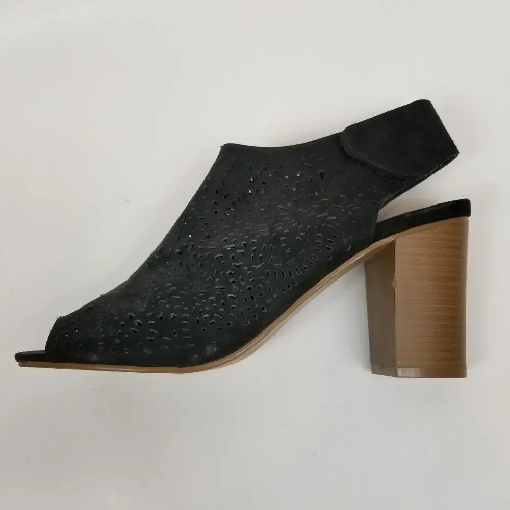 Big Buddha Black Faux Suede Lasercut Peep Toe Sandals Size 11